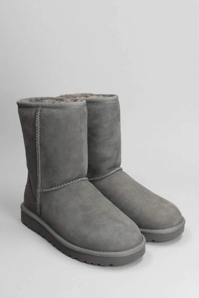 UGG Stivali Classic Short II