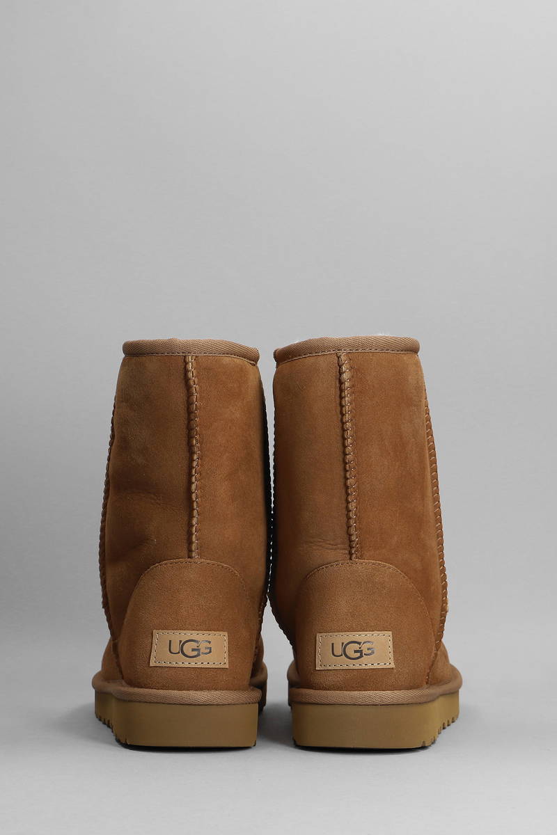 UGG Stivali Classic Short II